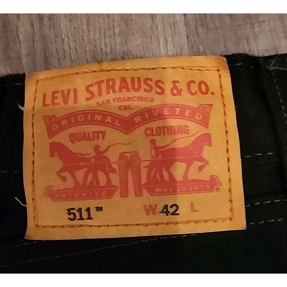 Levis 511 Men's Black Shorts 42 Dark Cut Off Bermuda - Picture 10 of 10